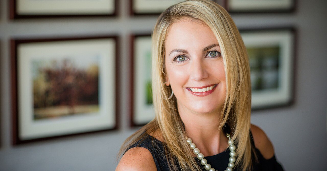 Carolyn Kindle Headshot