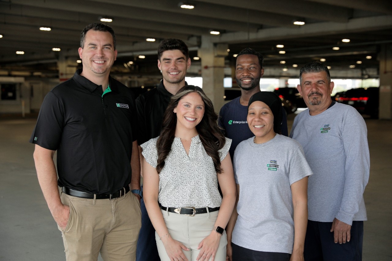 Group of Enterprise Mobility employees pose for a group picture